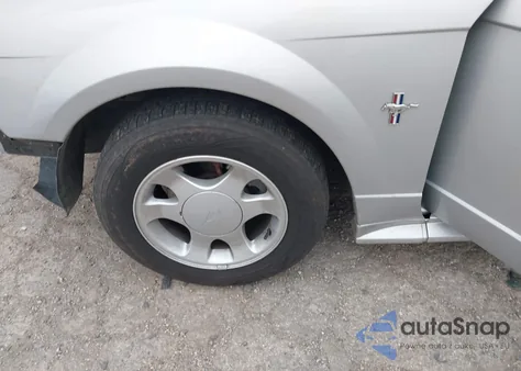 2000 Ford Mustang z USA, uszkodzony, nr VIN 1FAFP4045YF108287